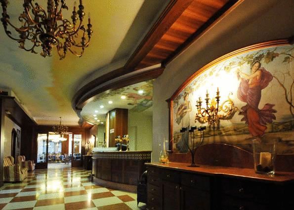 佳迪萨诺中央旅游酒店 布索伦戈 外观 照片